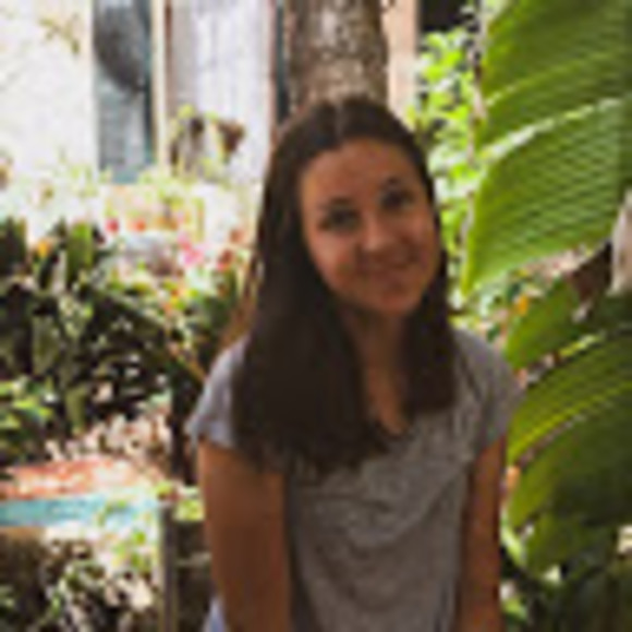 Meet your Posher, Emily - Picture 1 of 1